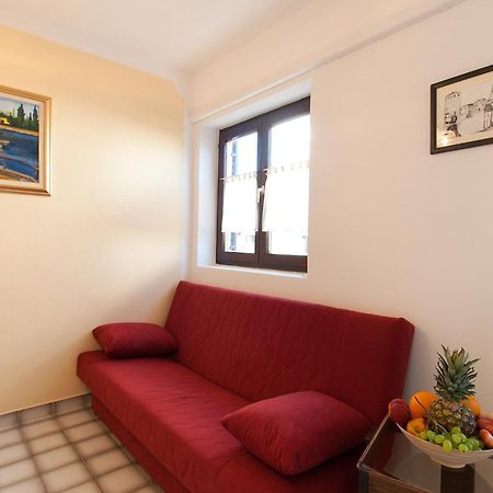 Weis Apartments Ρόβινι Δωμάτιο φωτογραφία