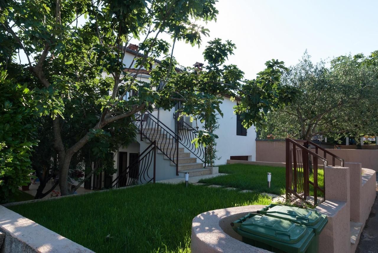 Weis Apartments Ρόβινι Δωμάτιο φωτογραφία