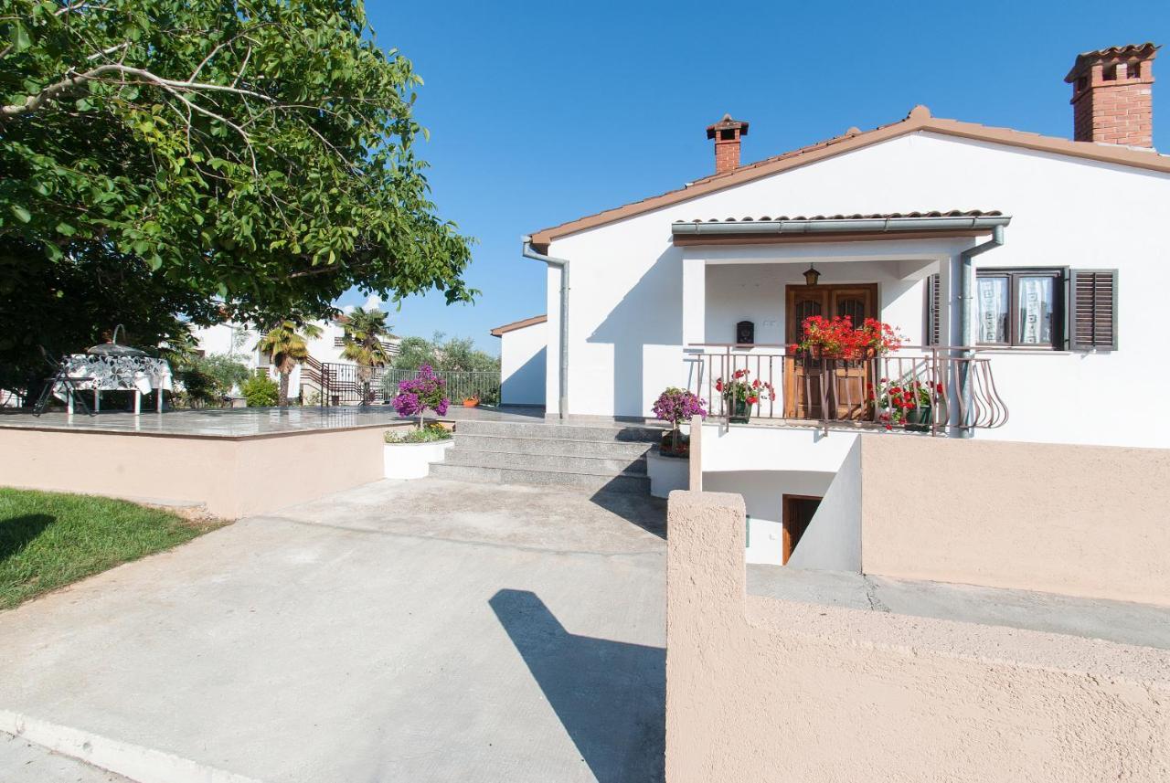 Weis Apartments Ρόβινι Εξωτερικό φωτογραφία
