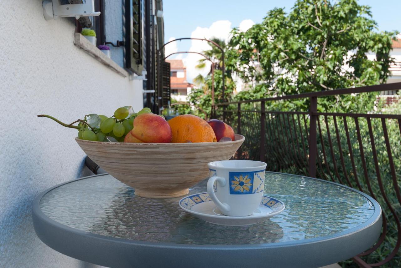 Weis Apartments Ρόβινι Δωμάτιο φωτογραφία