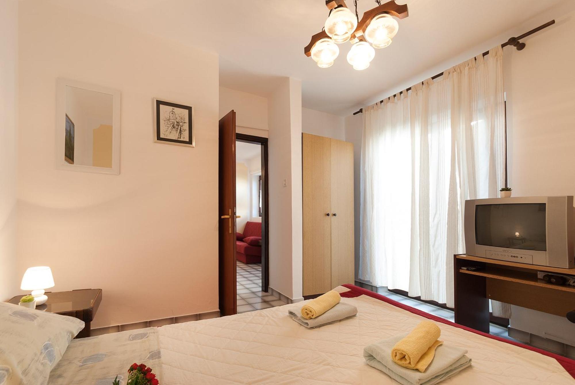 Weis Apartments Ρόβινι Δωμάτιο φωτογραφία